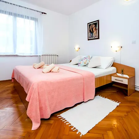 Apartment And Room Josip Rovinj Exterior photo