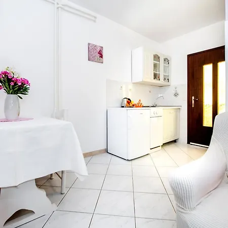 Apartment And Room Josip Rovinj Exterior photo
