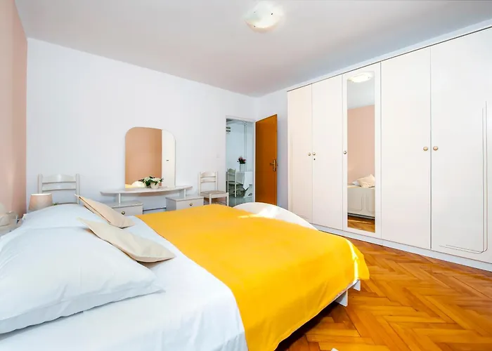 Apartment And Room Josip